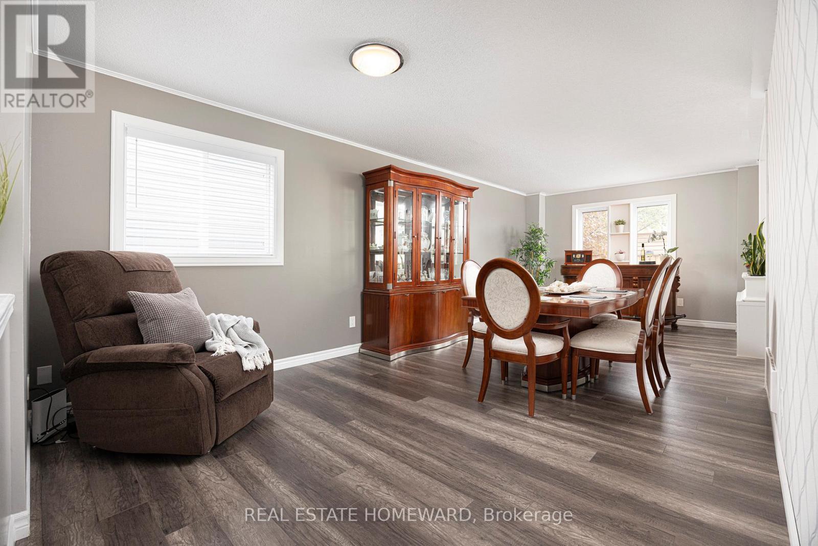 49 Waterview Lane, Clarington, Ontario  L1B 1P5 - Photo 4 - E12533958