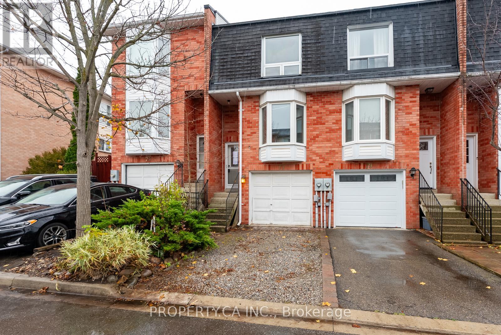 77 William Curtis Circle, Newmarket, Ontario  L3Y 8L7 - Photo 1 - N12533950