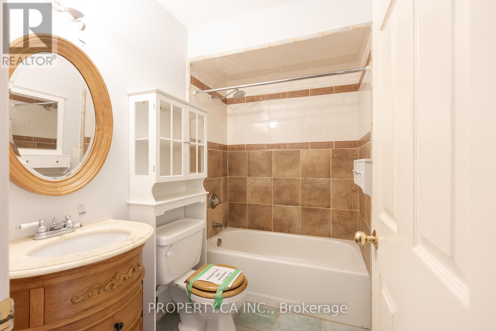 77 William Curtis Circle, Newmarket, Ontario  L3Y 8L7 - Photo 20 - N12533950