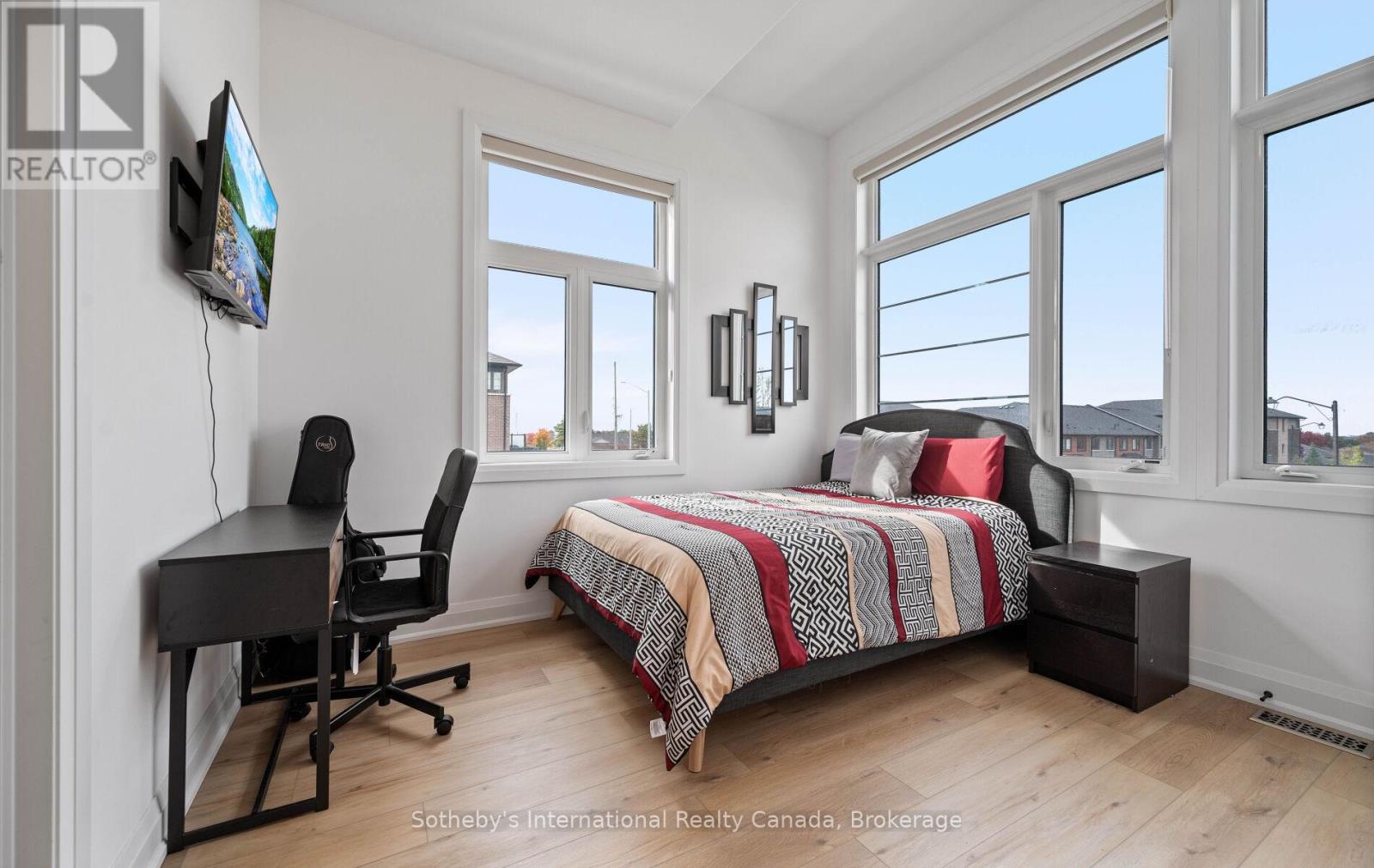 131 Daugaard Avenue, Brant, Ontario  N3L 0L6 - Photo 32 - X12534124