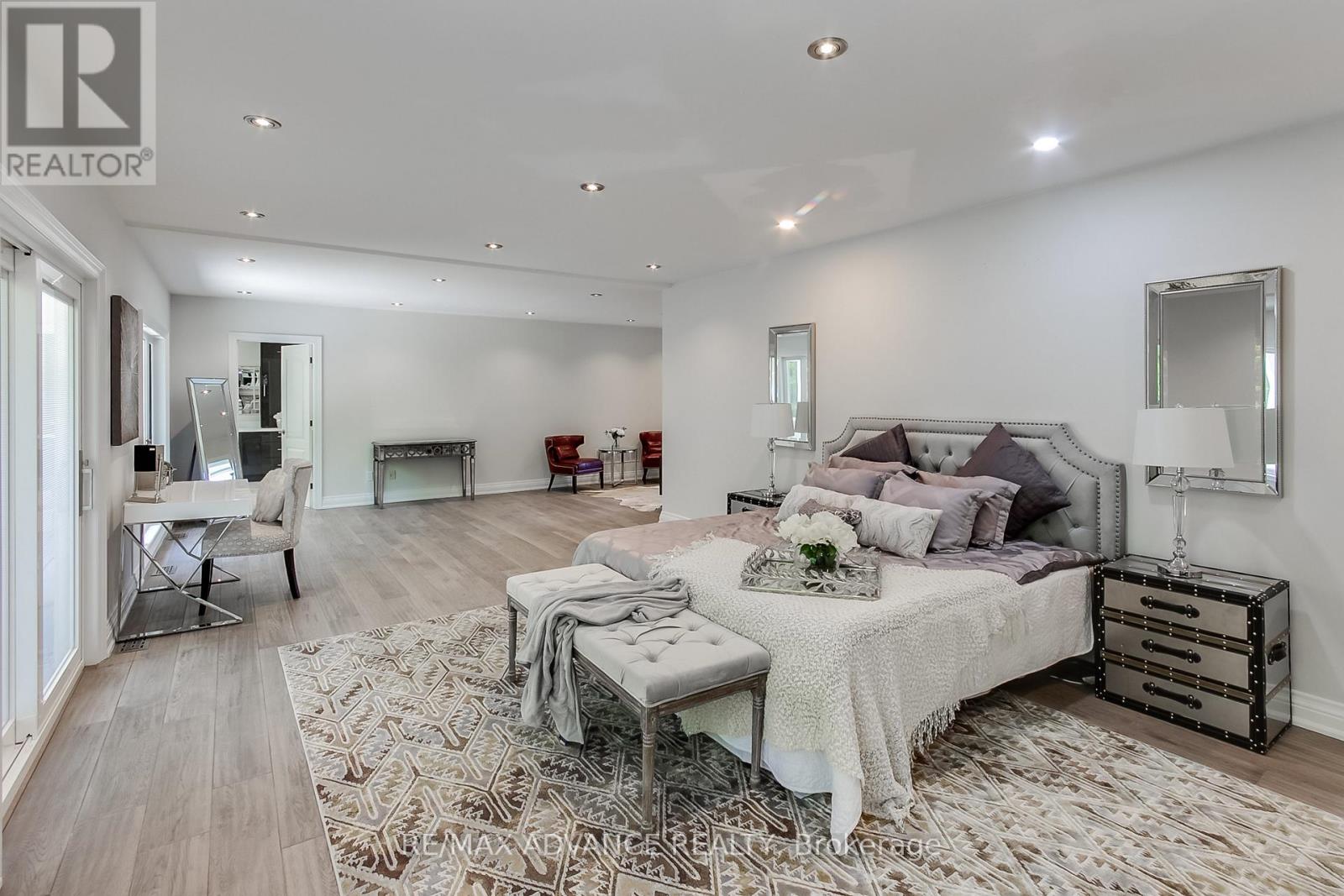 32 Brookfield Road, Toronto, Ontario  M2P 1A9 - Photo 26 - C12513112