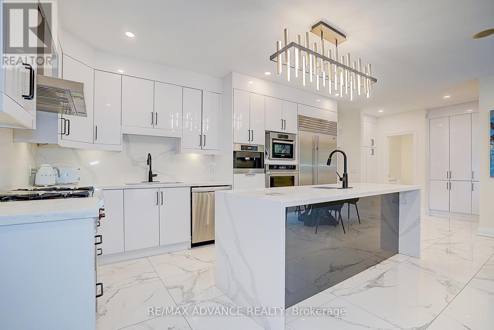 32 Brookfield Road, Toronto, Ontario  M2P 1A9 - Photo 14 - C12513112