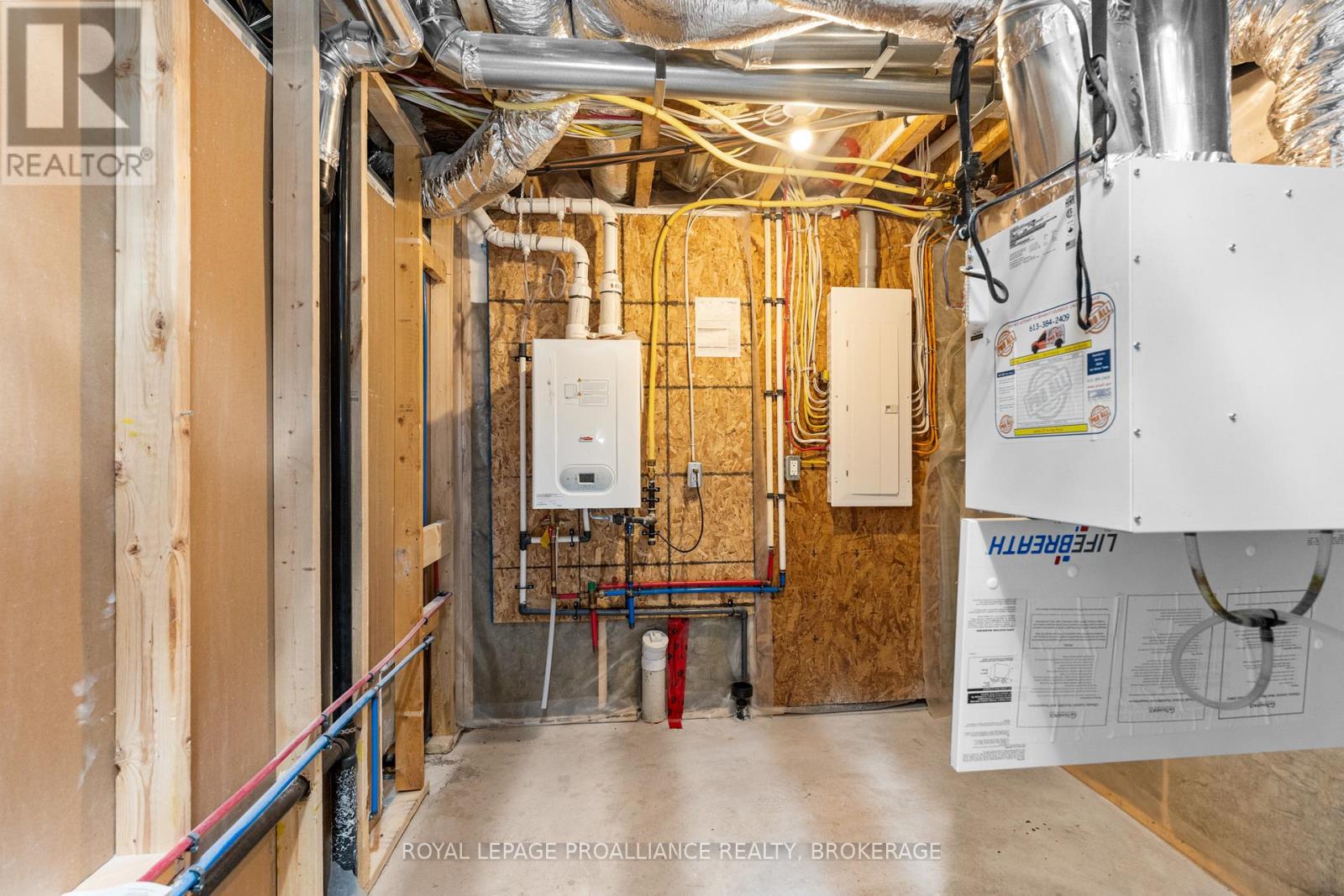 1374 Monarch Drive, Kingston, Ontario  K7P 0S2 - Photo 23 - X12534106