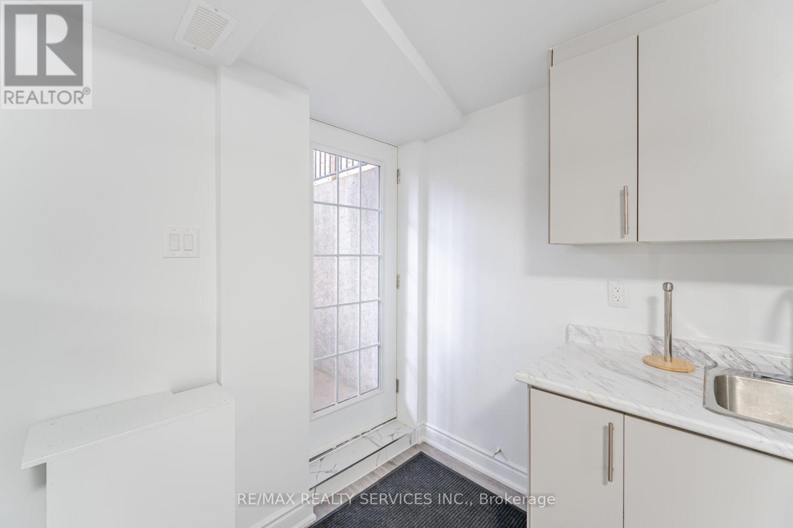 Bsmt - 26 Vodden Street W, Brampton, Ontario  L6X 2W7 - Photo 3 - W12533926