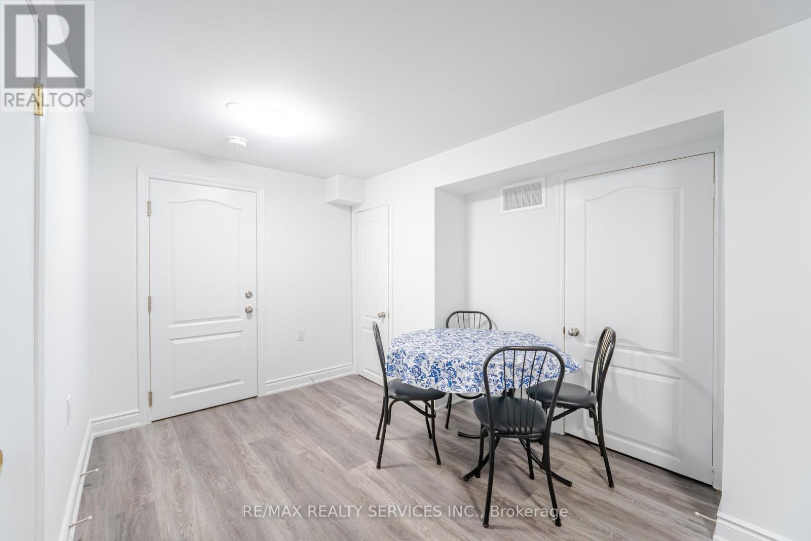 Bsmt - 26 Vodden Street W, Brampton, Ontario  L6X 2W7 - Photo 8 - W12533926