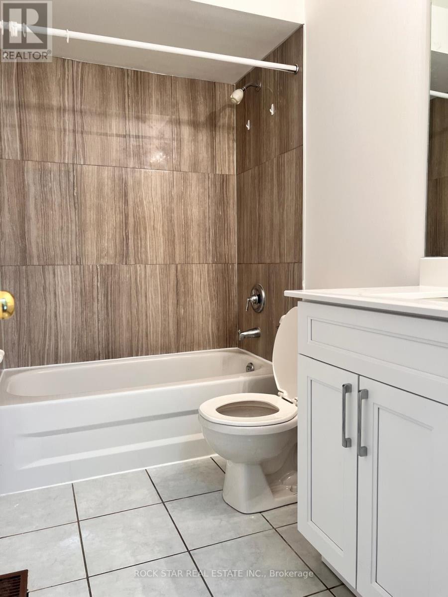 35 - 5030 Heatherleigh Avenue, Mississauga, Ontario  L5V 2G7 - Photo 19 - W12533960