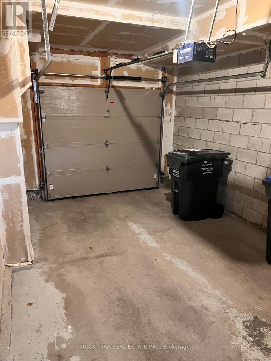 35 - 5030 Heatherleigh Avenue, Mississauga, Ontario  L5V 2G7 - Photo 9 - W12533960