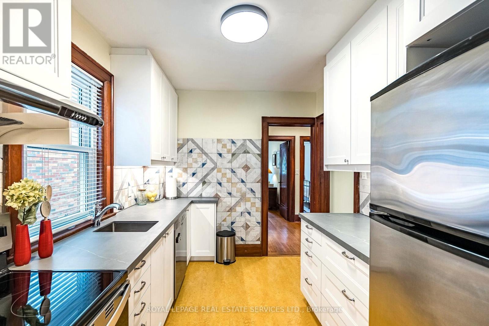 44 Fourth Street, Toronto, Ontario  M8V 2Y3 - Photo 13 - W12533978