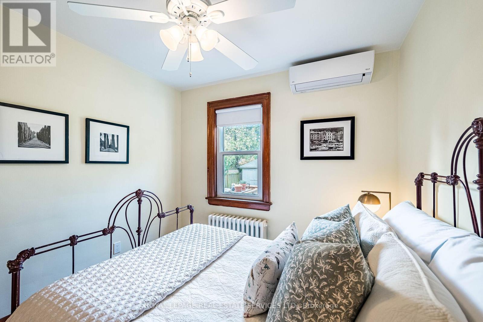 44 Fourth Street, Toronto, Ontario  M8V 2Y3 - Photo 16 - W12533978