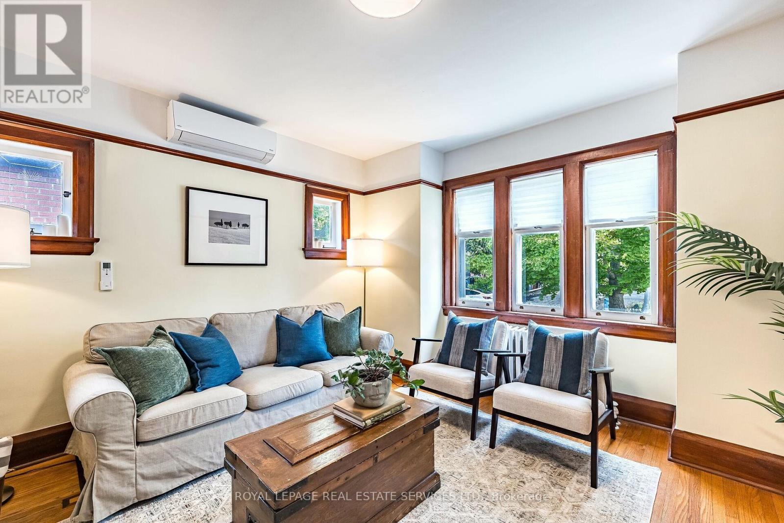 44 Fourth Street, Toronto, Ontario  M8V 2Y3 - Photo 6 - W12533978