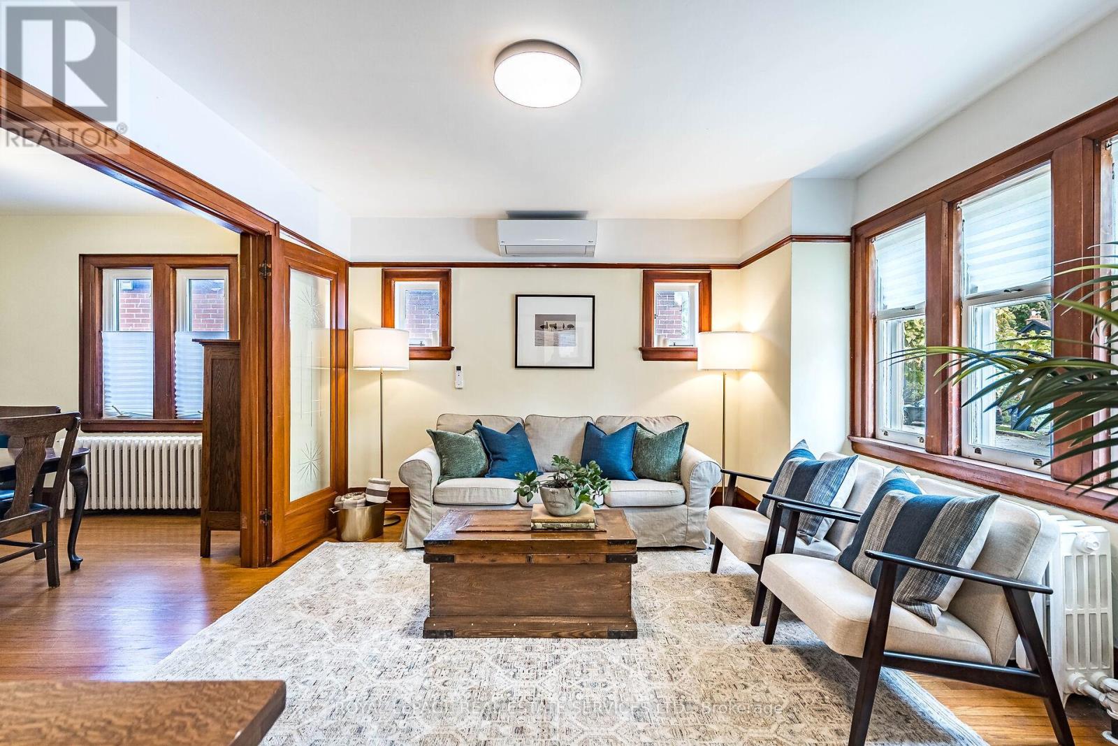 44 Fourth Street, Toronto, Ontario  M8V 2Y3 - Photo 7 - W12533978