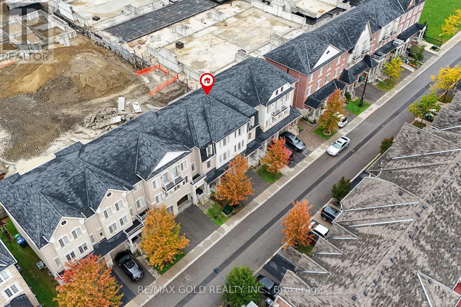 36 Kayak Heights, Brampton, Ontario  L6Z 0B4 - Photo 4 - W12533982