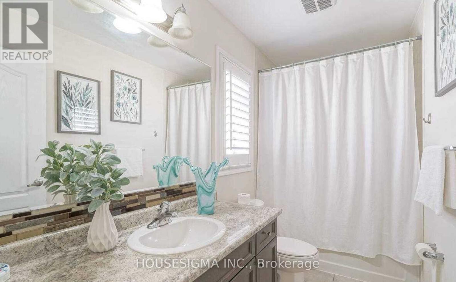 57 Robert Parkinson Drive, Brampton, Ontario  L7A 0X5 - Photo 16 - W12534002