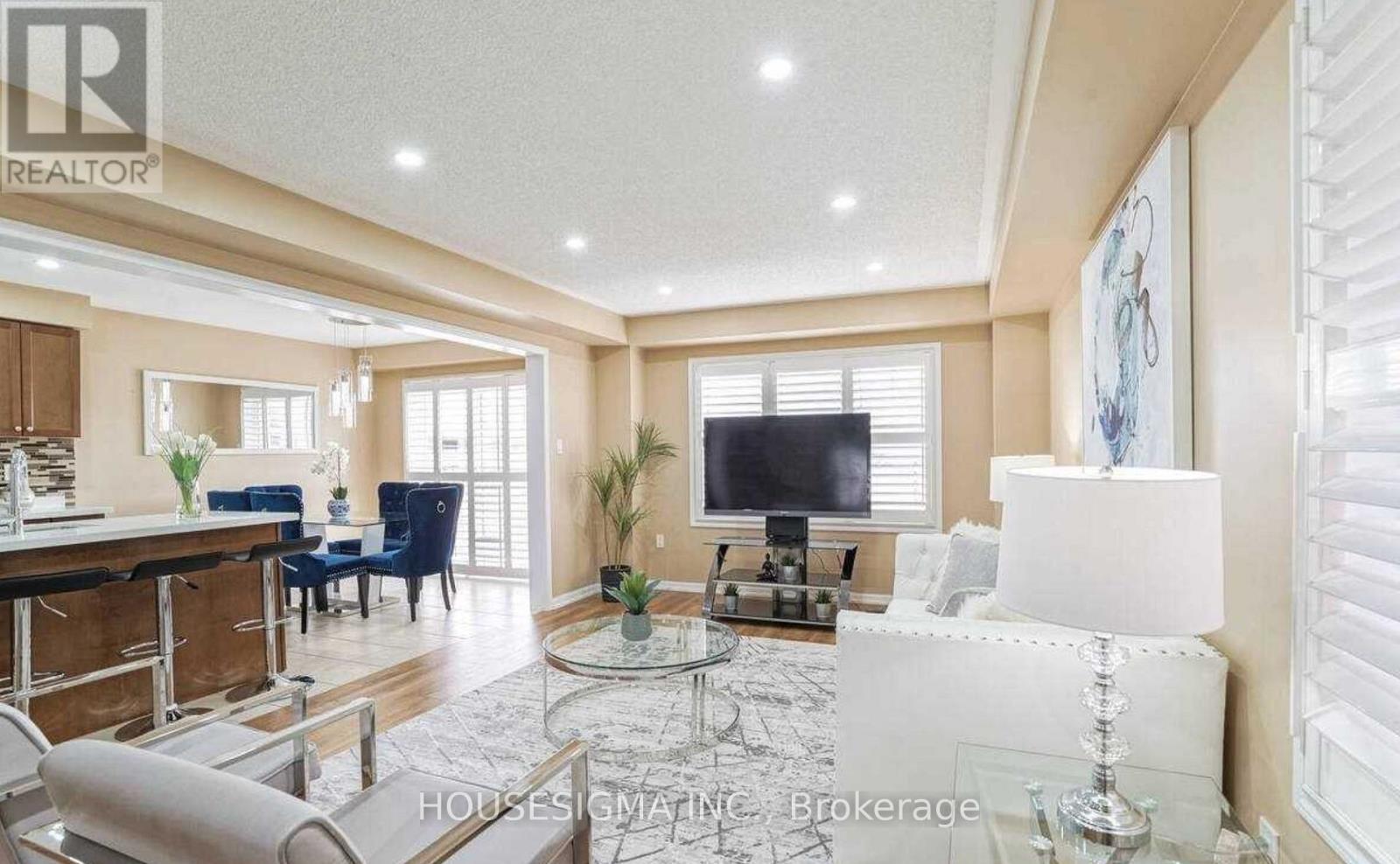 57 Robert Parkinson Drive, Brampton, Ontario  L7A 0X5 - Photo 4 - W12534002