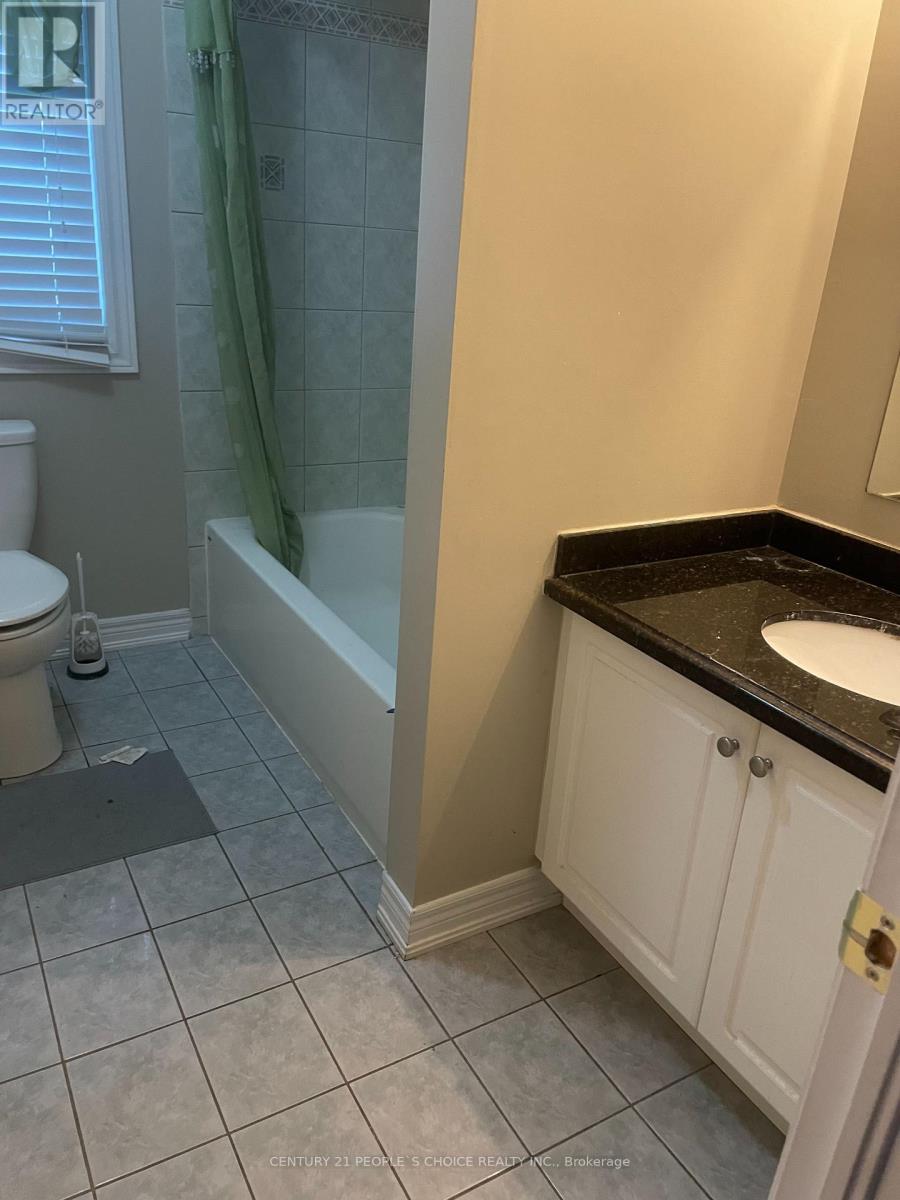 Main Floor - 7196 Gagliano Drive, Mississauga, Ontario  L5W 1X5 - Photo 10 - W12534012