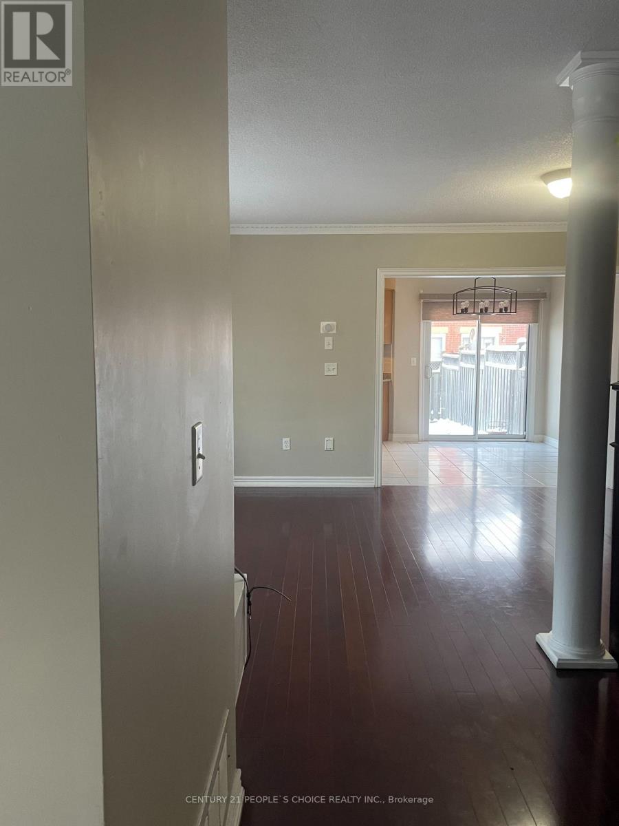 Main Floor - 7196 Gagliano Drive, Mississauga, Ontario  L5W 1X5 - Photo 4 - W12534012