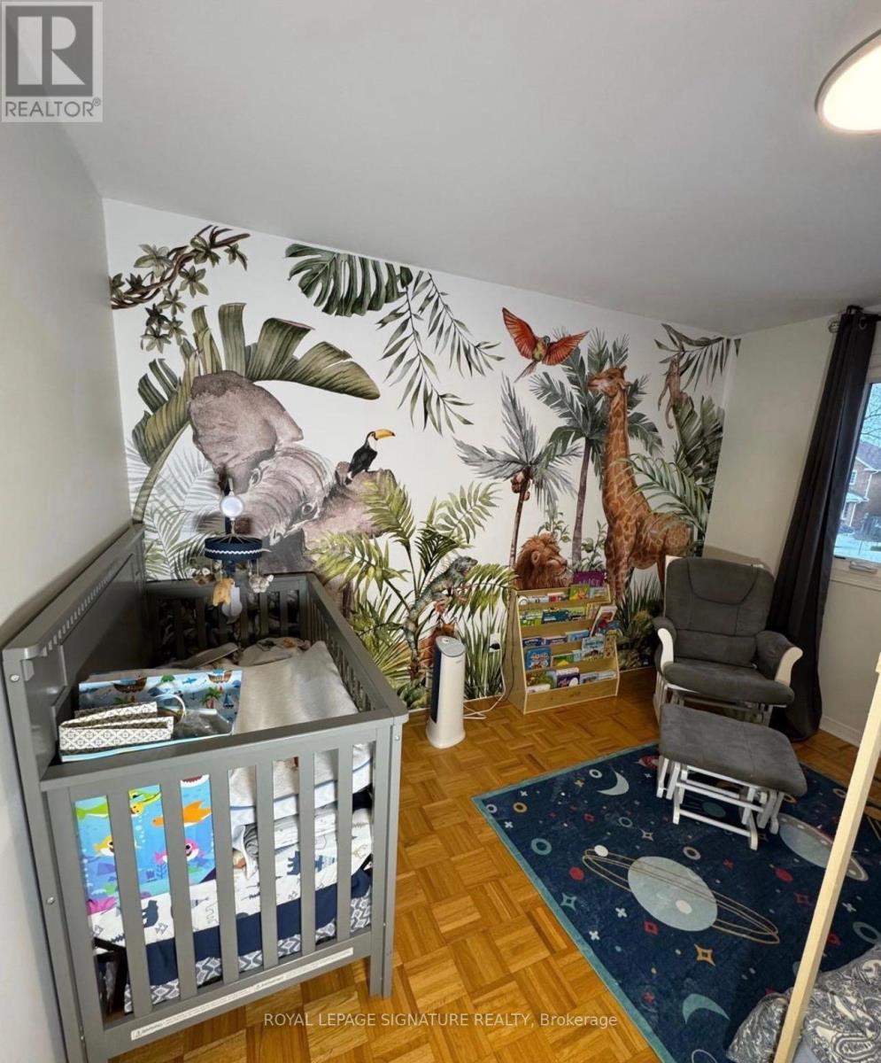 445 Malaga Road, Mississauga, Ontario  L5B 3V8 - Photo 11 - W12534034