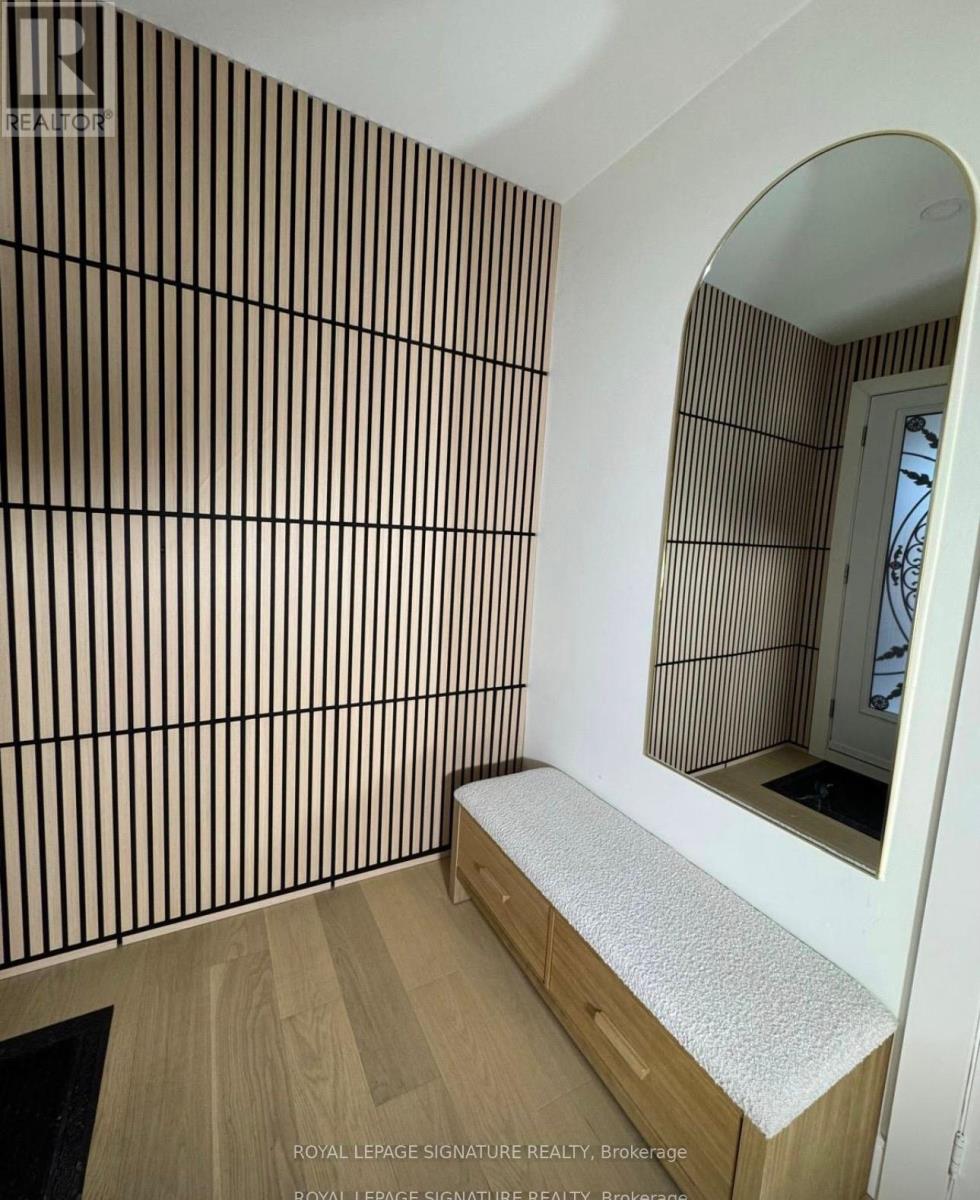 445 Malaga Road, Mississauga, Ontario  L5B 3V8 - Photo 2 - W12534034