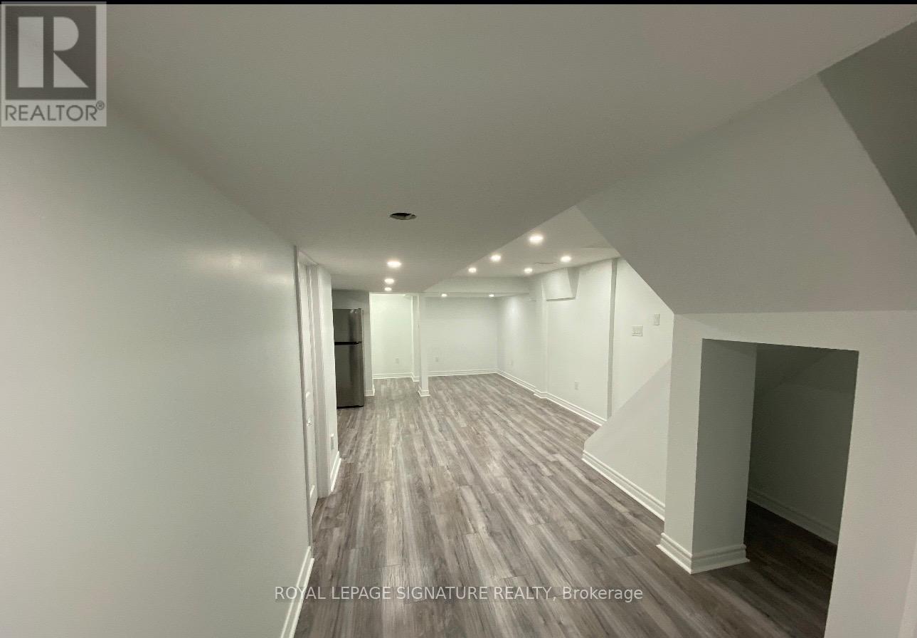 445 Malaga Road, Mississauga, Ontario  L5B 3V8 - Photo 24 - W12534034