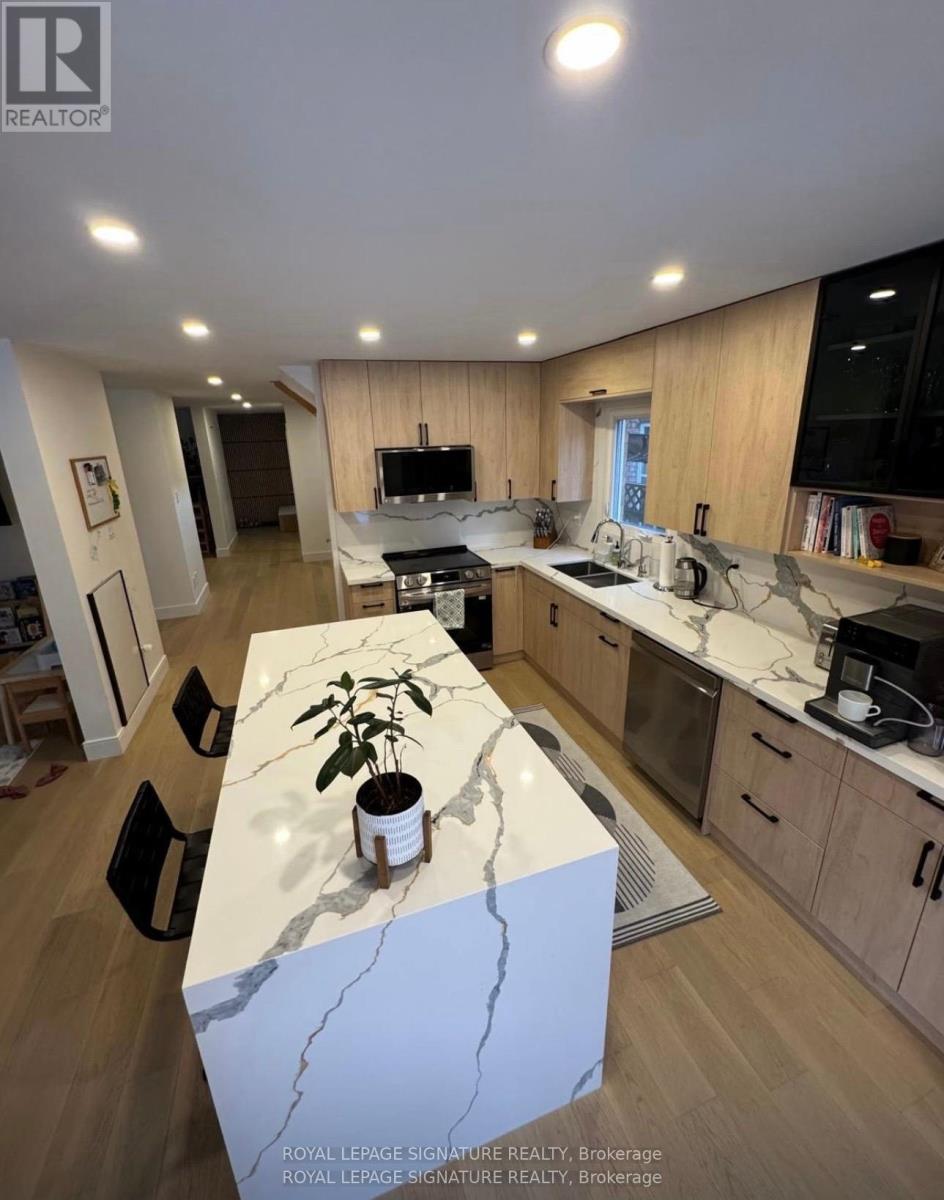 445 Malaga Road, Mississauga, Ontario  L5B 3V8 - Photo 4 - W12534034