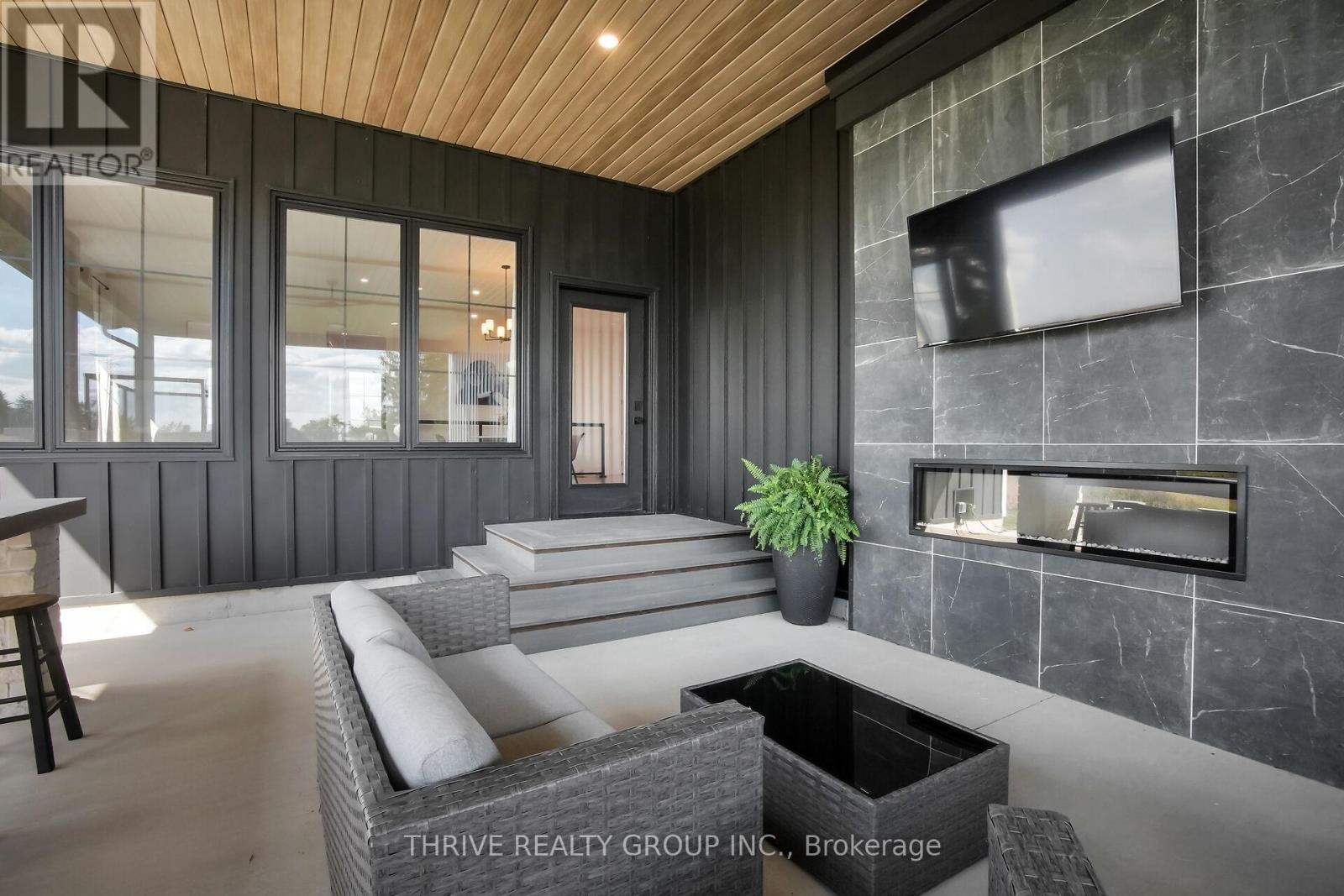 25451 Wood Road, Adelaide Metcalfe, Ontario  N7G 3H6 - Photo 41 - X12534082