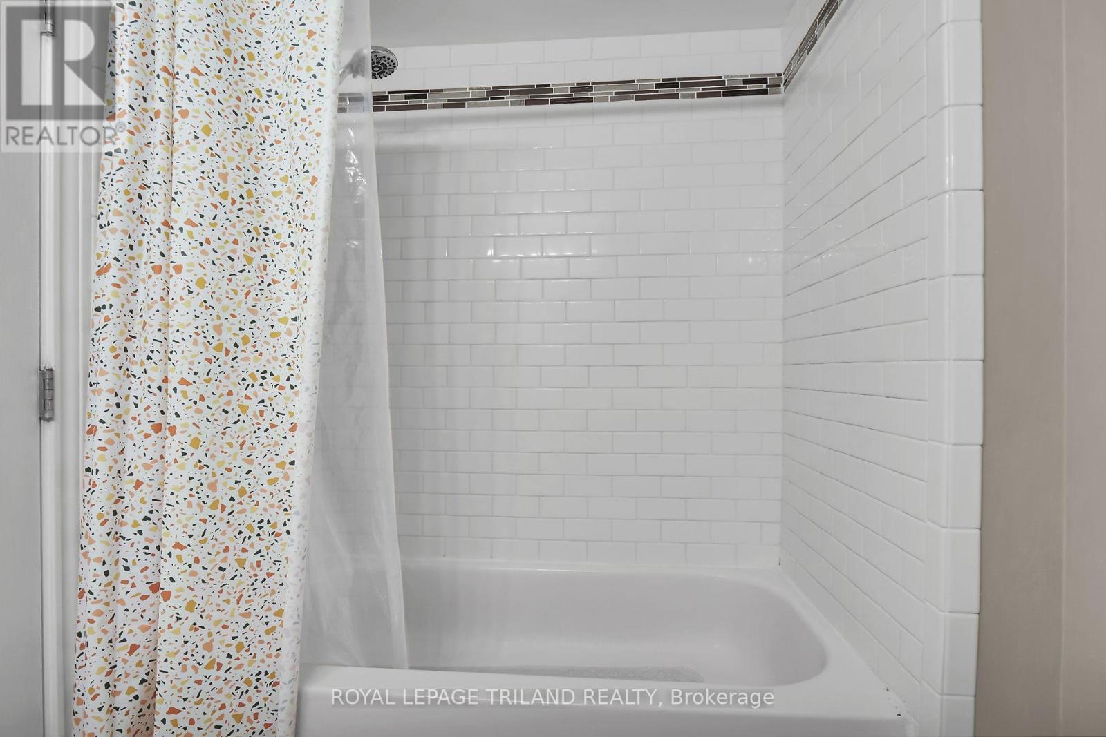 162 - 230 Clarke Cross, London East, Ontario  N5W 5P5 - Photo 28 - X12534176