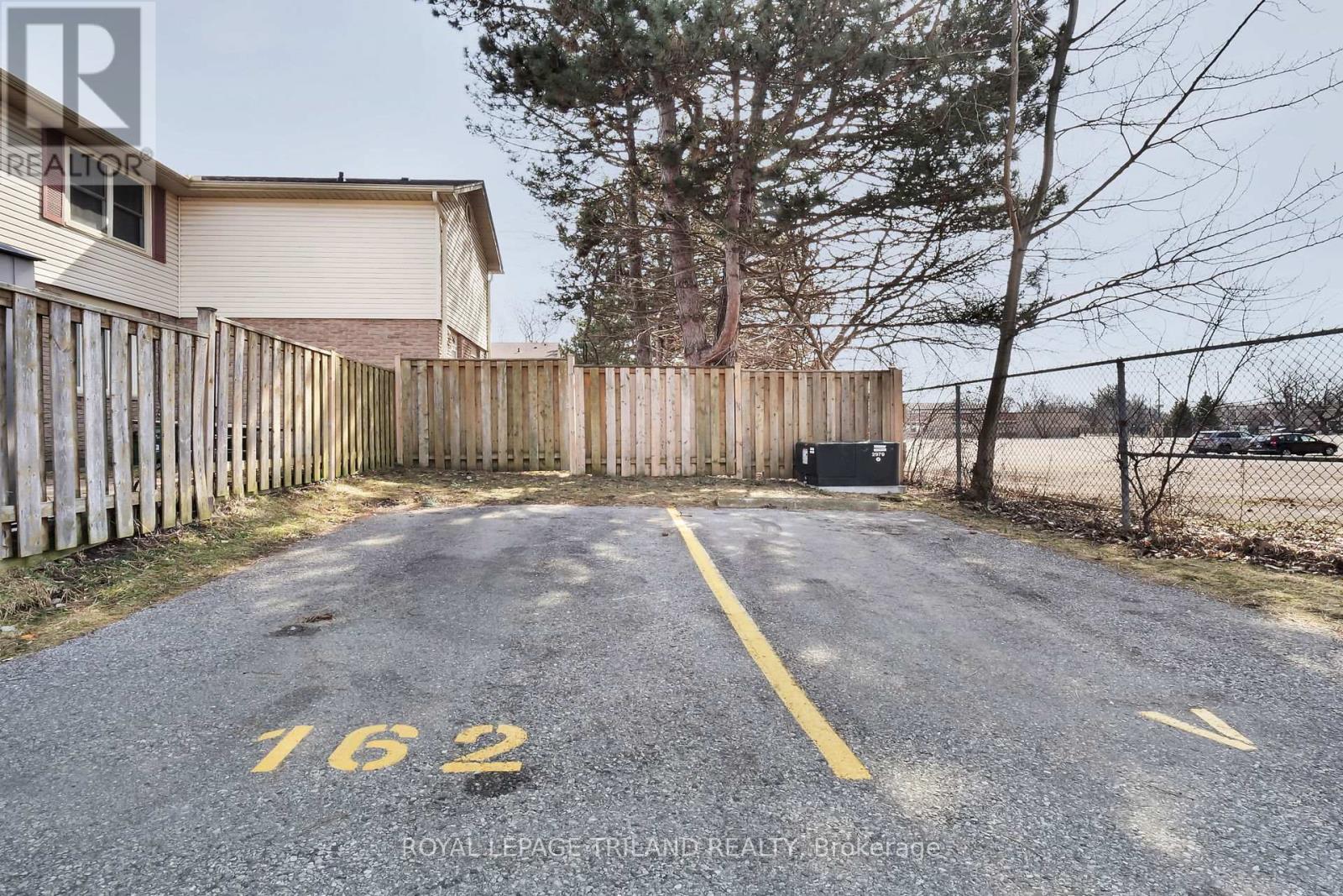 162 - 230 Clarke Cross, London East, Ontario  N5W 5P5 - Photo 35 - X12534176