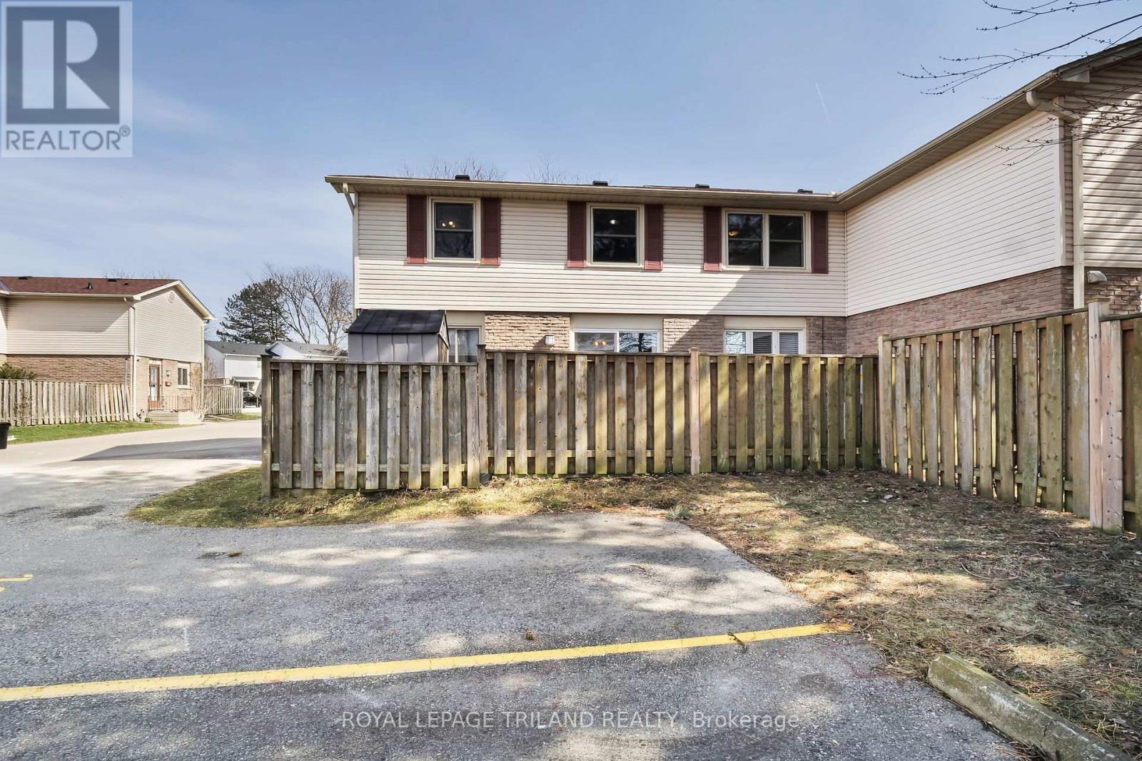 162 - 230 Clarke Cross, London East, Ontario  N5W 5P5 - Photo 4 - X12534176