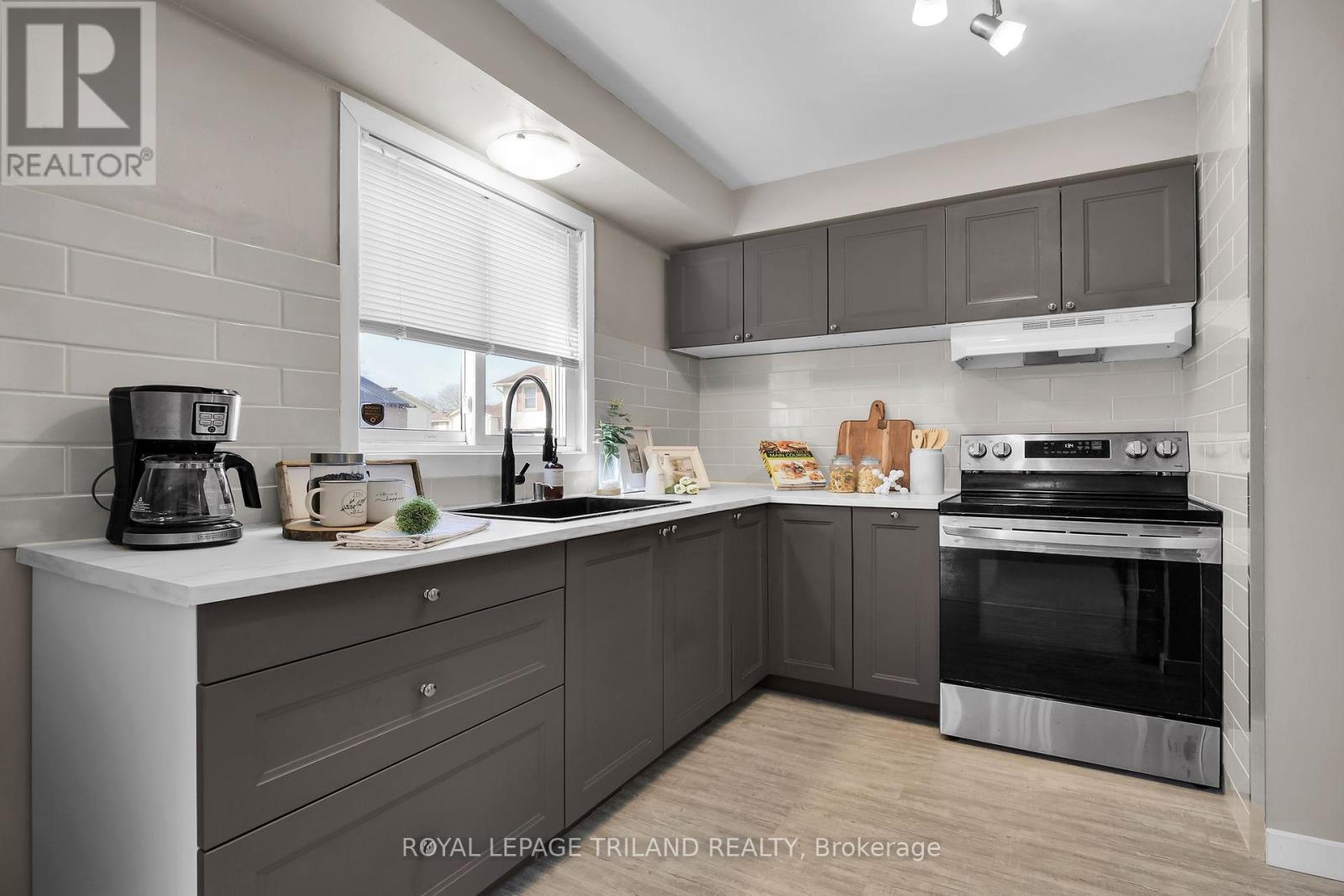 162 - 230 Clarke Cross, London East, Ontario  N5W 5P5 - Photo 6 - X12534176