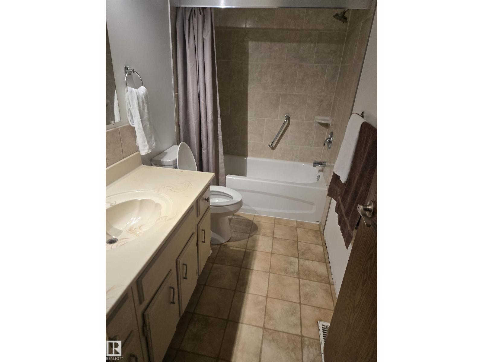 3043 142av Nw, Edmonton, Alberta  T5Y 1J1 - Photo 6 - E4465393