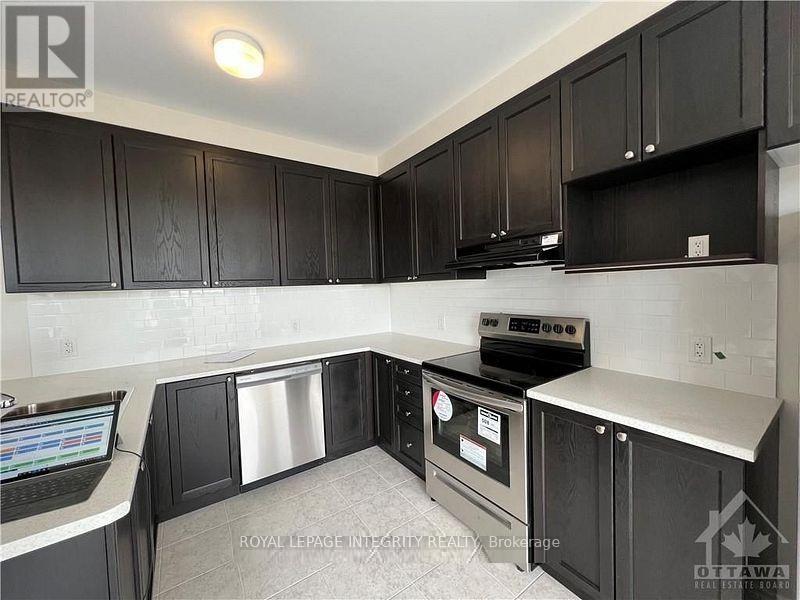540 Culdaff Road, Ottawa, Ontario  K2S 2Z7 - Photo 7 - X12534046