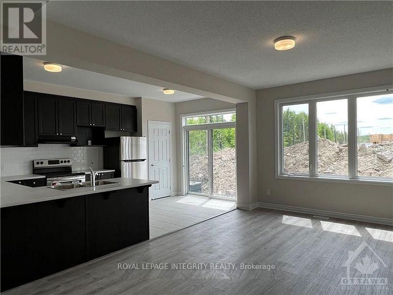 540 Culdaff Road, Ottawa, Ontario  K2S 2Z7 - Photo 8 - X12534046