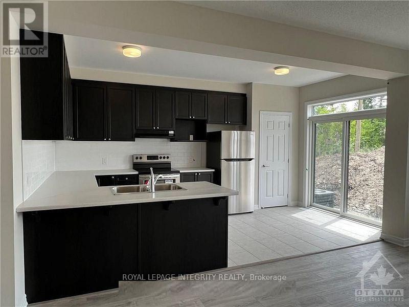 540 Culdaff Road, Ottawa, Ontario  K2S 2Z7 - Photo 9 - X12534046