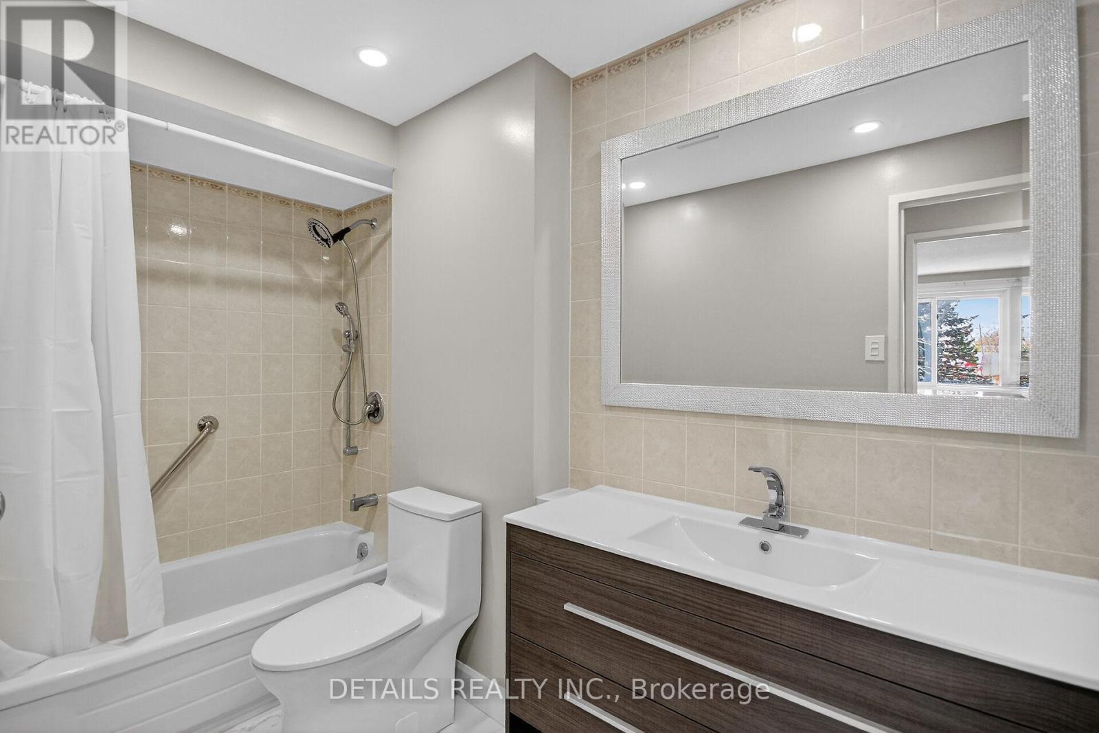 202 - 3100 Carling Avenue, Ottawa, Ontario K2B 6J6 - Photo 18 - X12534128