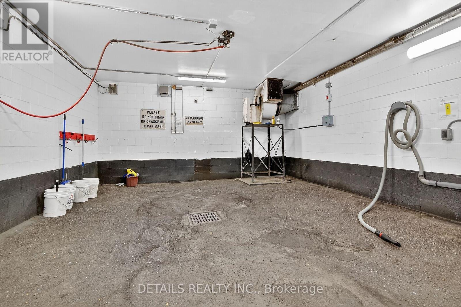 202 - 3100 Carling Avenue, Ottawa, Ontario K2B 6J6 - Photo 21 - X12534128