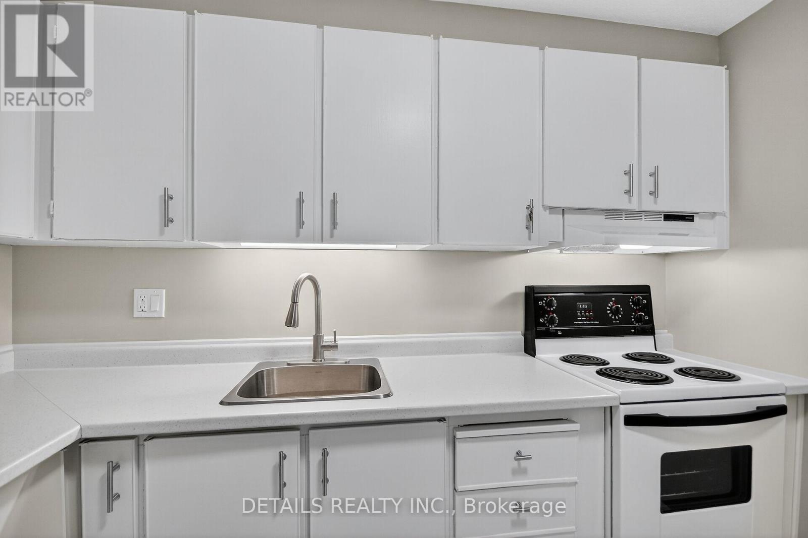 202 - 3100 Carling Avenue, Ottawa, Ontario K2B 6J6 - Photo 7 - X12534128