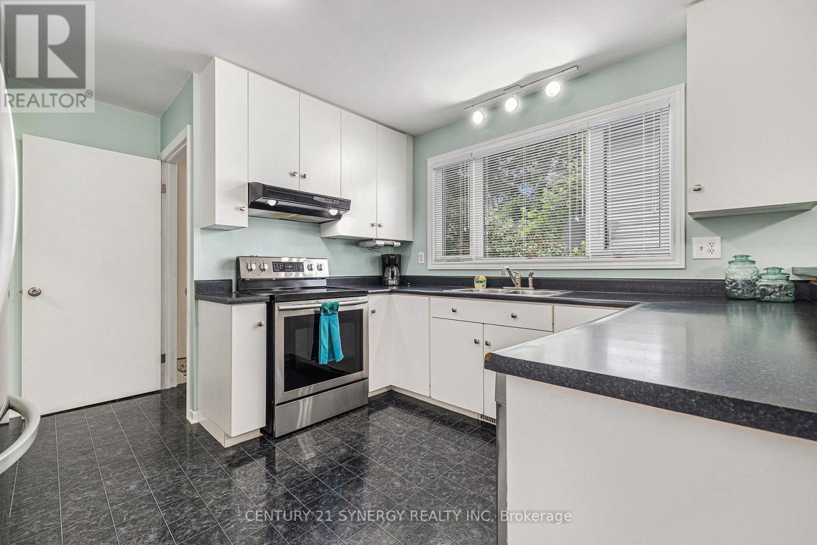 107 Mary Street, Arnprior, Ontario  K7S 1E7 - Photo 12 - X12534166