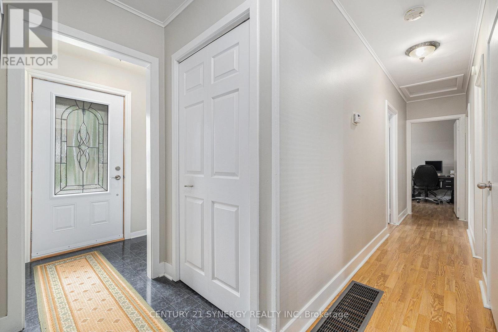 107 Mary Street, Arnprior, Ontario  K7S 1E7 - Photo 5 - X12534166