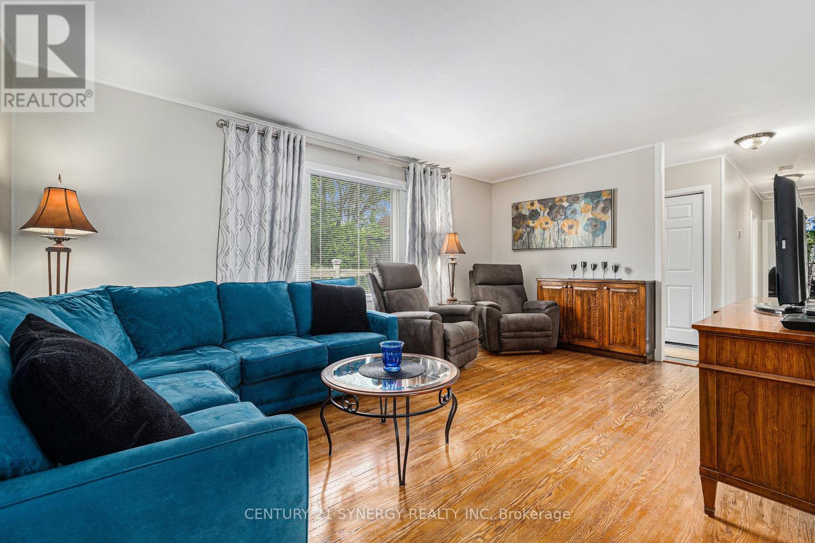 107 Mary Street, Arnprior, Ontario  K7S 1E7 - Photo 8 - X12534166