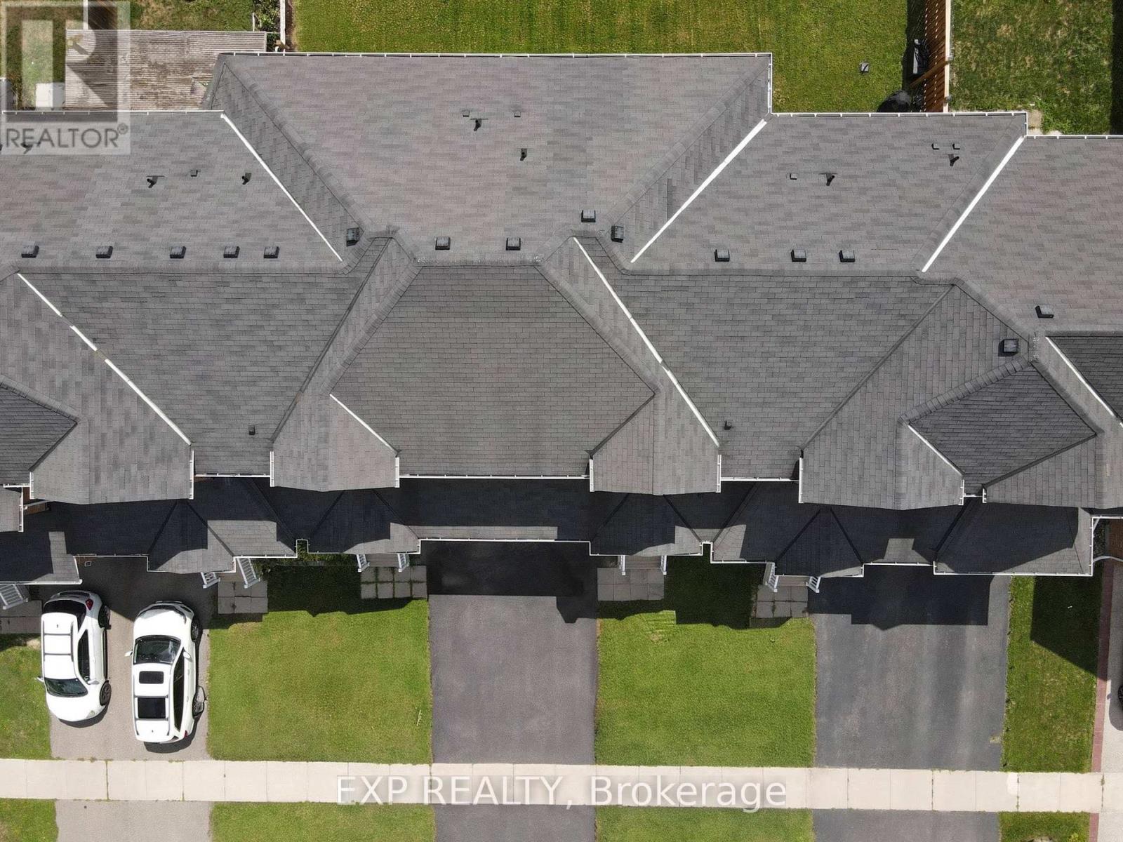 30 Juneberry Road, Thorold, Ontario  L2V 0B2 - Photo 2 - X12534018