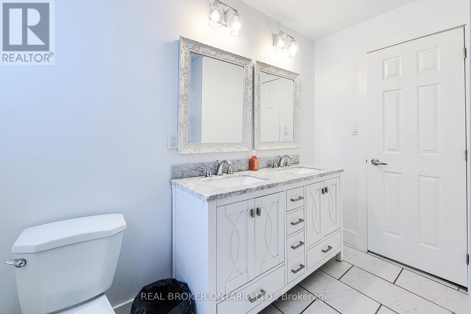 3 East 33rd Street, Hamilton, Ontario  L8V 3S9 - Photo 22 - X12534020