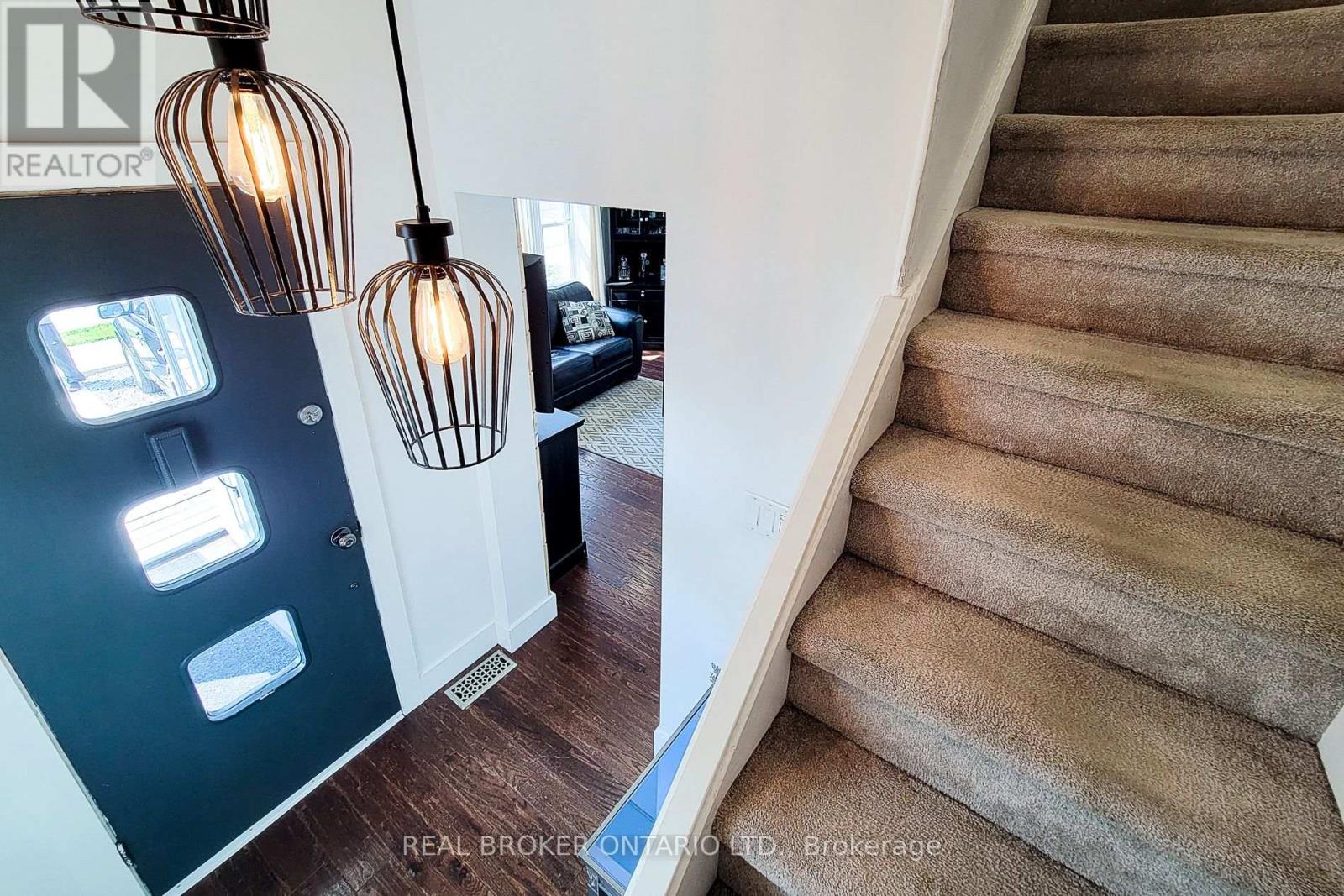 3 East 33rd Street, Hamilton, Ontario  L8V 3S9 - Photo 27 - X12534020