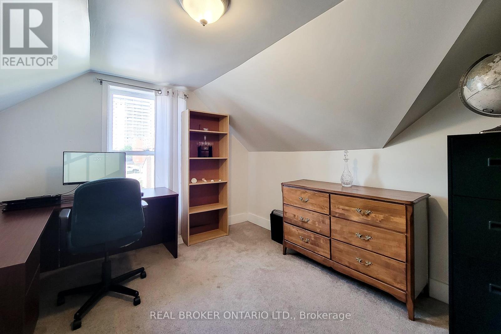 3 East 33rd Street, Hamilton, Ontario  L8V 3S9 - Photo 32 - X12534020