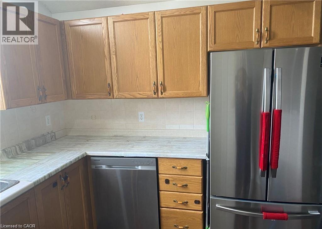 147 Activa Avenue, Kitchener, Ontario  N2E 3T3 - Photo 5 - 40787420