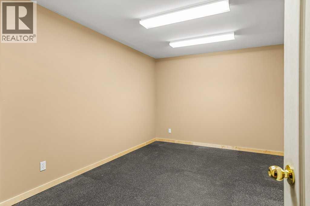 18 Canyon Road, Canmore, Alberta  T1W 1G3 - Photo 32 - A2255390