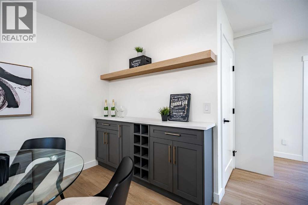 1024 Hunterston Place Nw, Calgary, Alberta  T2K 4N6 - Photo 12 - A2267498