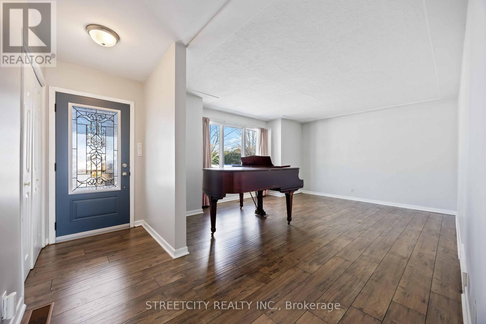 4767 St. Clair Parkway, St. Clair, Ontario  N0P 2B0 - Photo 23 - X12529084