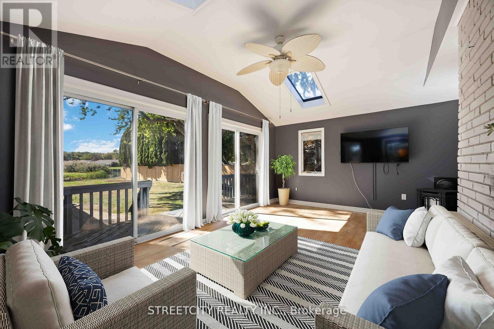 4767 St. Clair Parkway, St. Clair, Ontario  N0P 2B0 - Photo 13 - X12529084