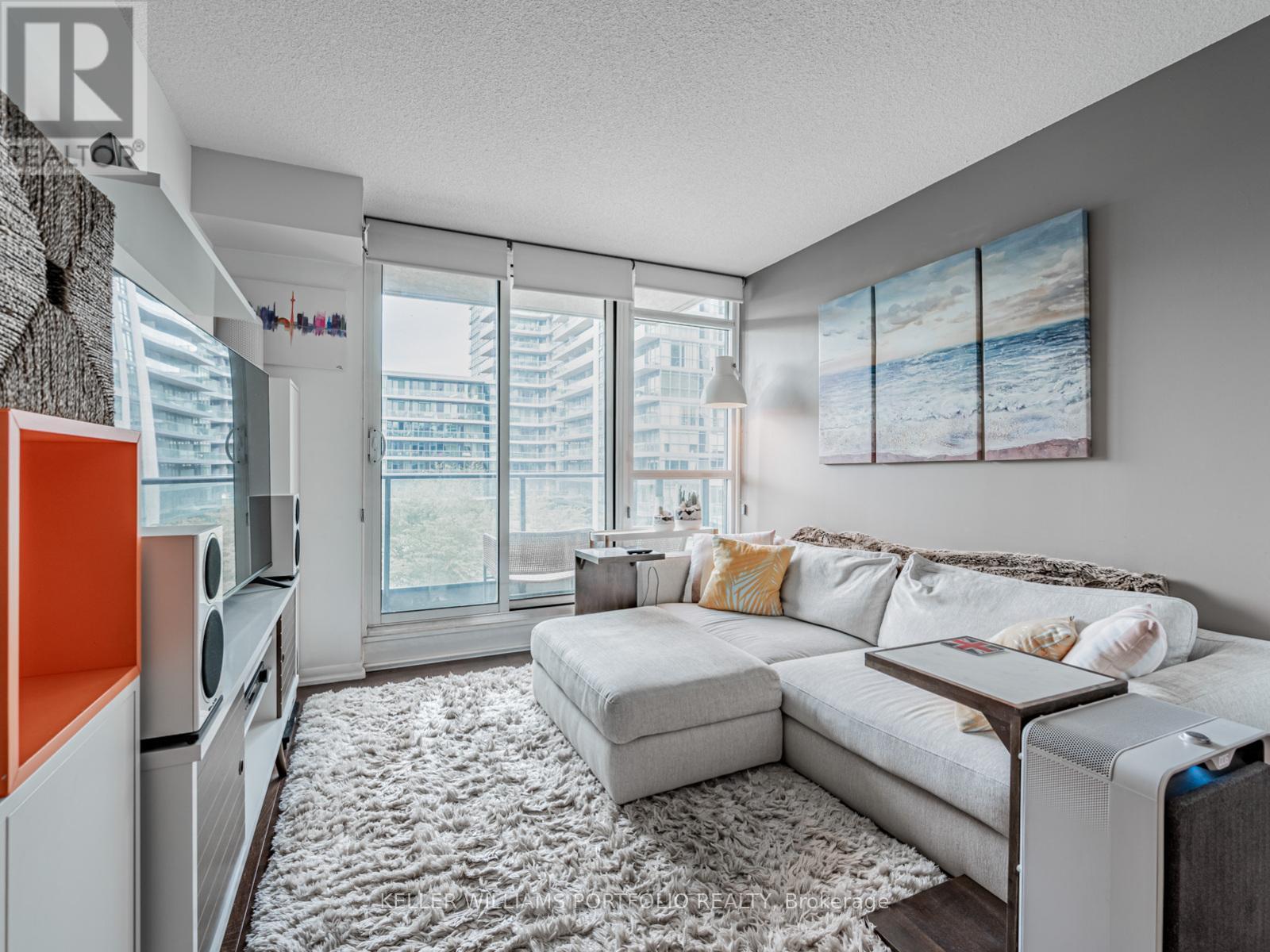 411 - 215 Fort York Boulevard, Toronto, Ontario  M5V 4A2 - Photo 10 - C12534086