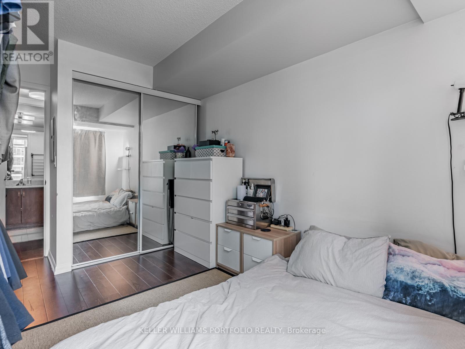 411 - 215 Fort York Boulevard, Toronto, Ontario  M5V 4A2 - Photo 15 - C12534086